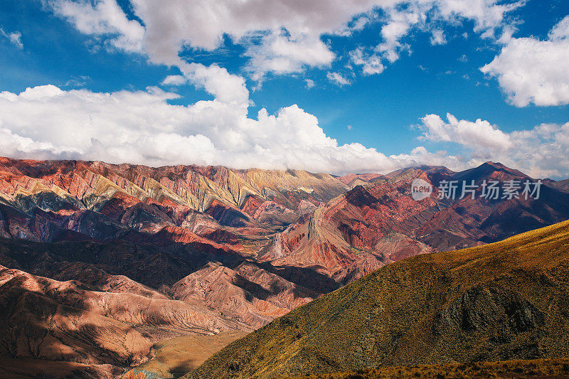 阿根廷Jujuy Humahuaca的14座彩色山脉